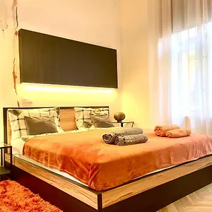Appartement Orange Pearl 3 Next To Danube, Budapest